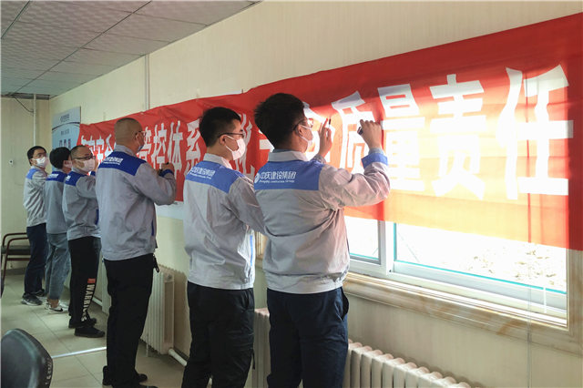 中潤(rùn) (3).jpg